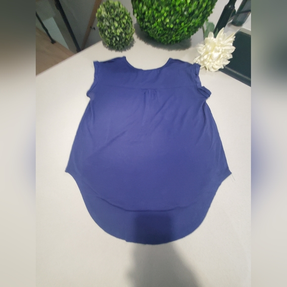 CATHERINE MALANDRINO Splendide haut fluide-extensible bleu avec motifs aztèques - Picture 5 of 6